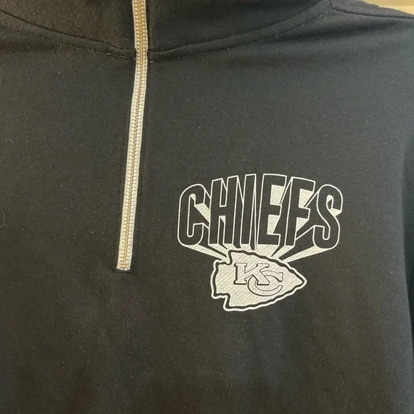 NWOT Junk Food Clothing Black and White Kansas City Chiefs Pullover - Picture 2 of 4